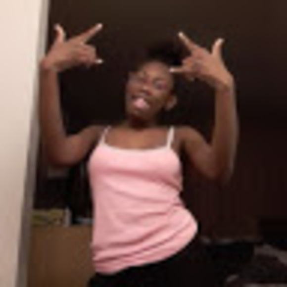 Meet your Posher, Ladajah - Picture 1 of 1